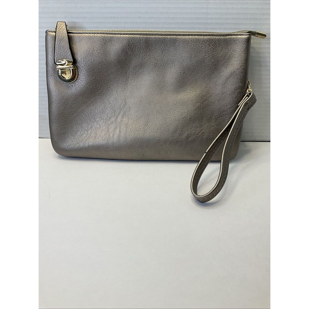 Jen & Co Faux Vegan Leather Convertible Crossbody Wristlet‎ Pewter Missing Strap